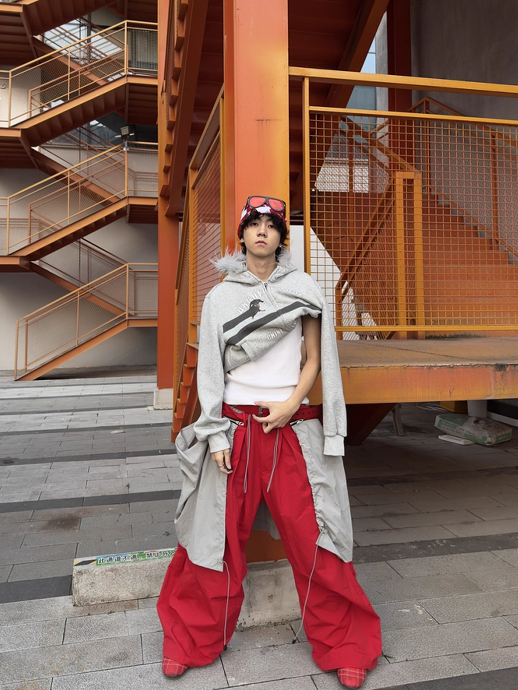 Layered Technical Curved Trousers - Red