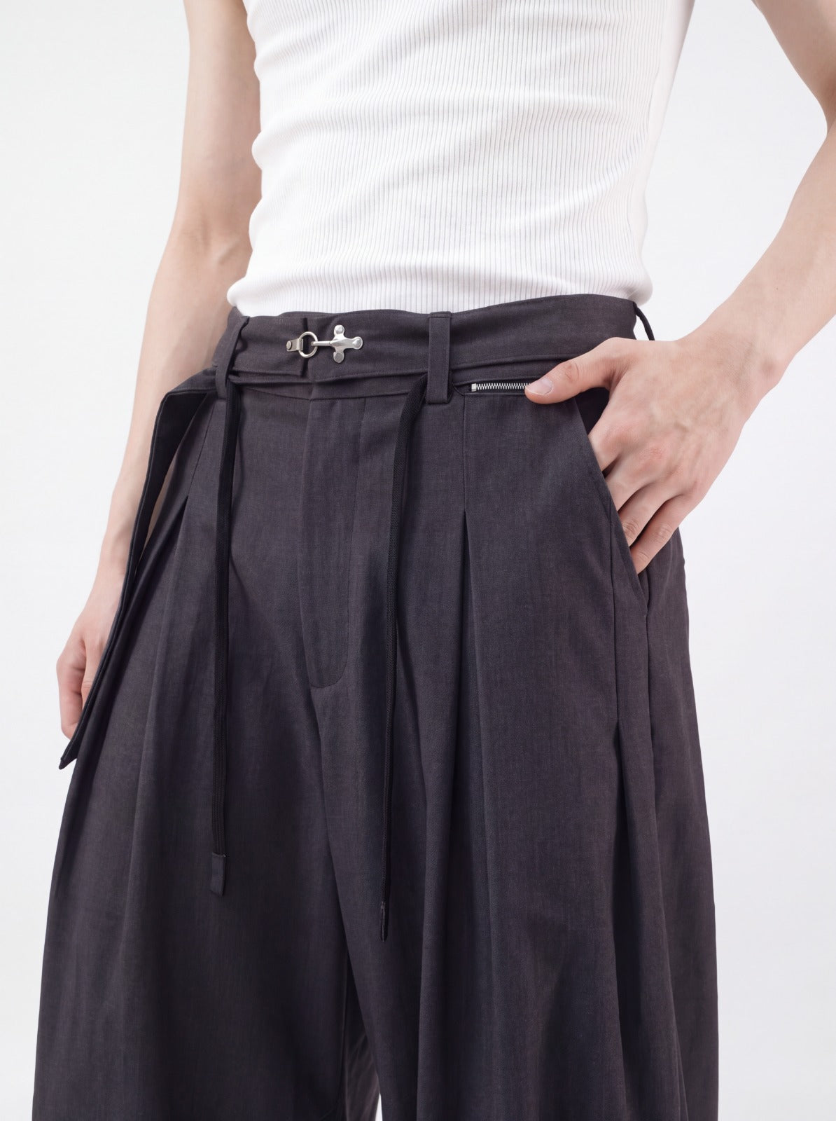 RE-FOLD — Pleated Balloon Trouser