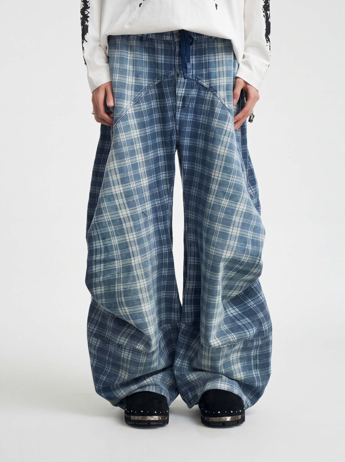RE-CADRE — Pant